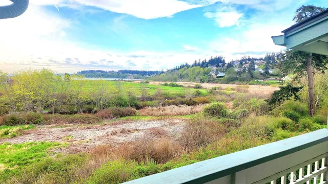 $340,000 | 485 Southwest Bayshore Drive, Unit C301, Oak Harbor, WA 98277