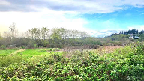 $335,000 | 485 Southwest Bayshore Drive, Unit C301, Oak Harbor, WA 98277