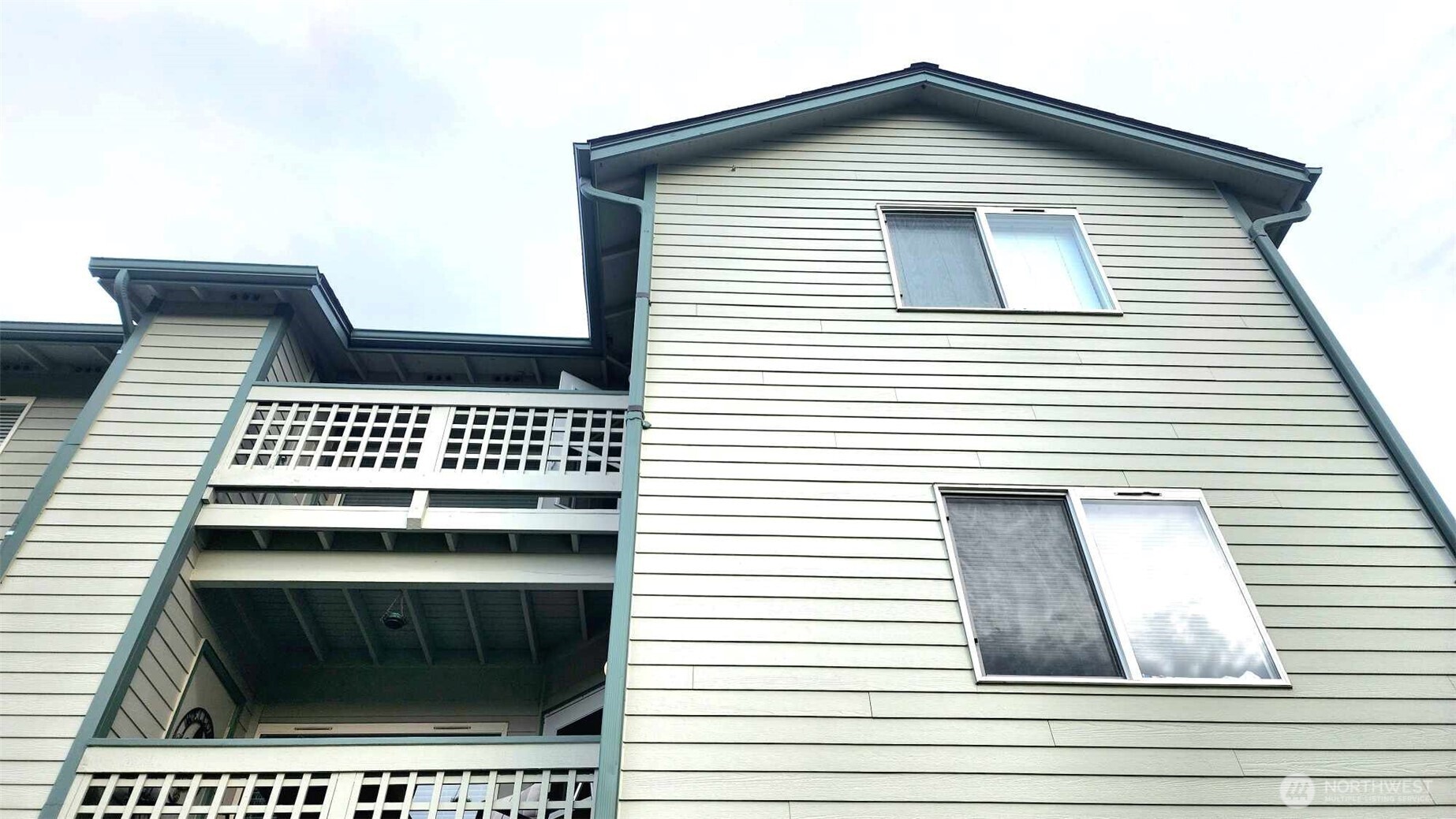 485 Southwest Bayshore Drive, Unit C301 Oak Harbor, WA 98277 - Photo 21 of 40 a view of a house with a door