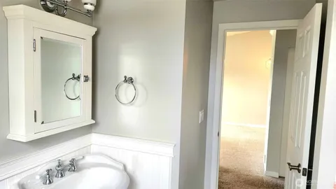 $335,000 | 485 Southwest Bayshore Drive, Unit C301, Oak Harbor, WA 98277