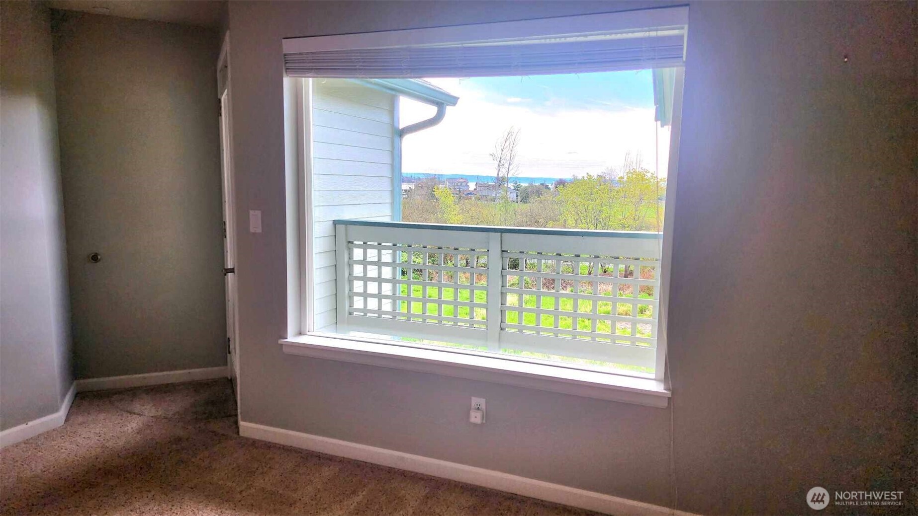 485 Southwest Bayshore Drive, Unit C301 Oak Harbor, WA 98277 - Photo 38 of 40 a view of an empty room with a window