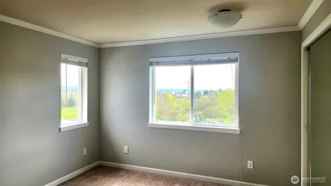 $335,000 | 485 Southwest Bayshore Drive, Unit C301, Oak Harbor, WA 98277