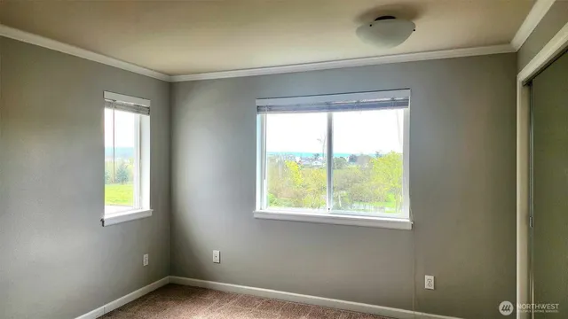 $340,000 | 485 Southwest Bayshore Drive, Unit C301, Oak Harbor, WA 98277