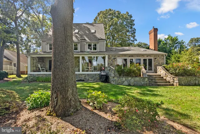 $2,500,000 | 531 Point Field Drive, Millersville, MD 21108