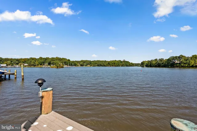 $2,500,000 | 531 Point Field Drive, Millersville, MD 21108