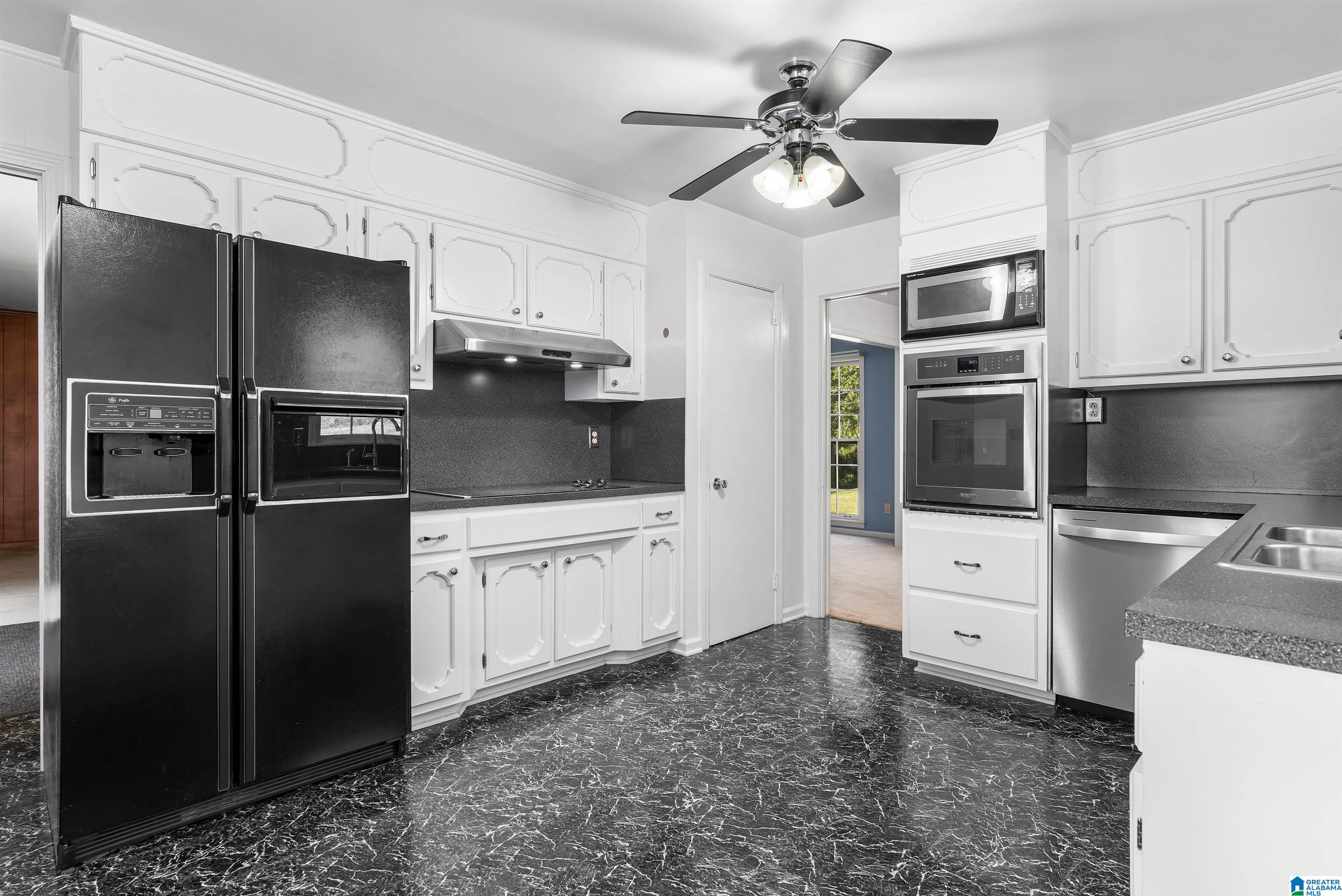 1823 Trail Ridge Drive Pelham, AL 35124 - Photo 15 of 43