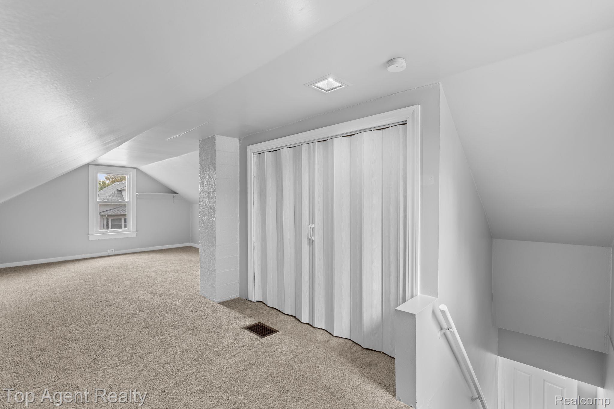11453 Rivard Avenue Warren, MI 48089 - Photo 25 of 38 25-web-or-mls-11453 Rivard Ave_098.jpg