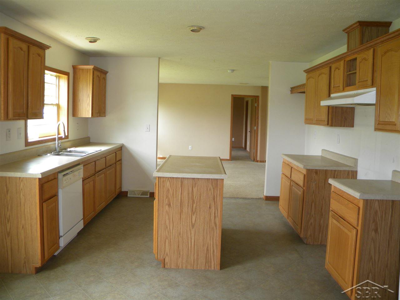 6299 Rathbun Road Birch Run, MI 48415 - Photo 7 of 20 50025179-6.JPG