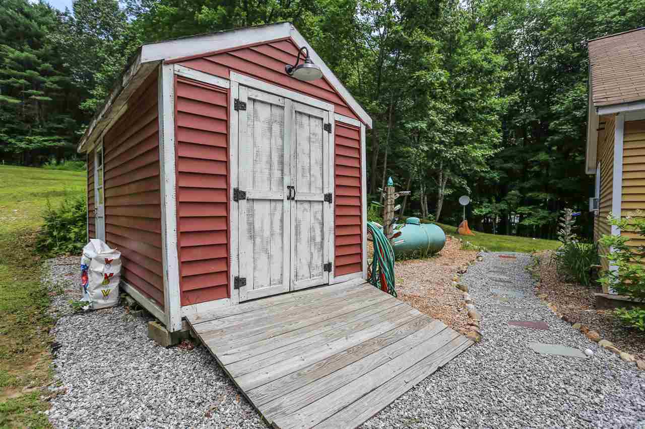 268 Robert Rogers Road Dunbarton, NH 03046 - Photo 10 of 36