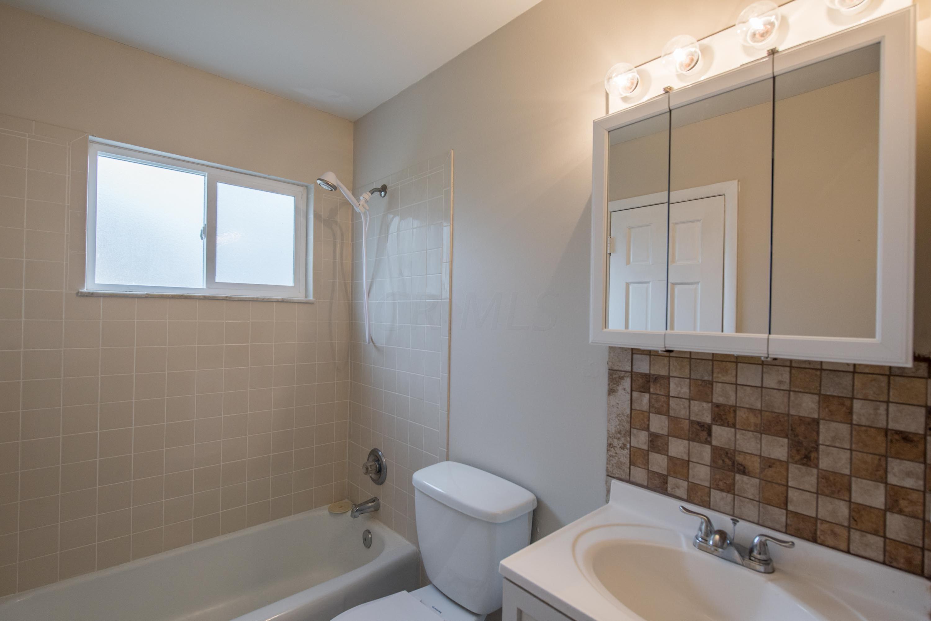 3538 Devin Road Grove City, OH 43123 - Photo 20 of 45 Gallery Image 20