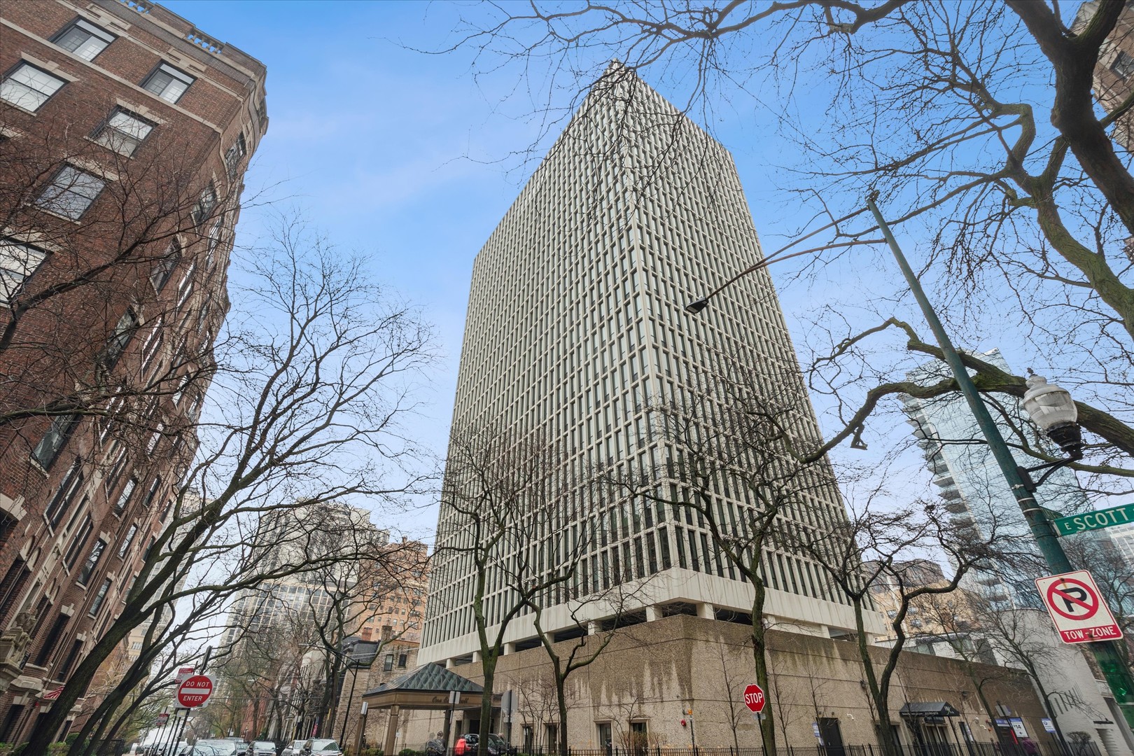 1 East Scott Street, Unit 1112 Chicago, IL 60610 - Photo 1 of 13