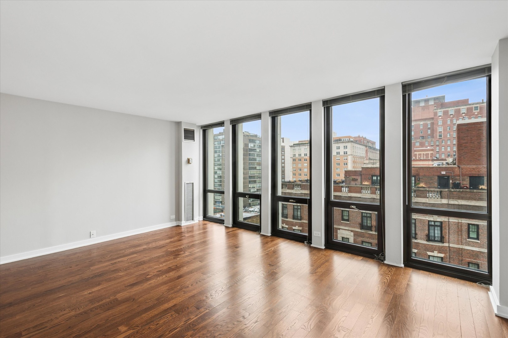 1 East Scott Street, Unit 1112 Chicago, IL 60610 - Photo 4 of 13