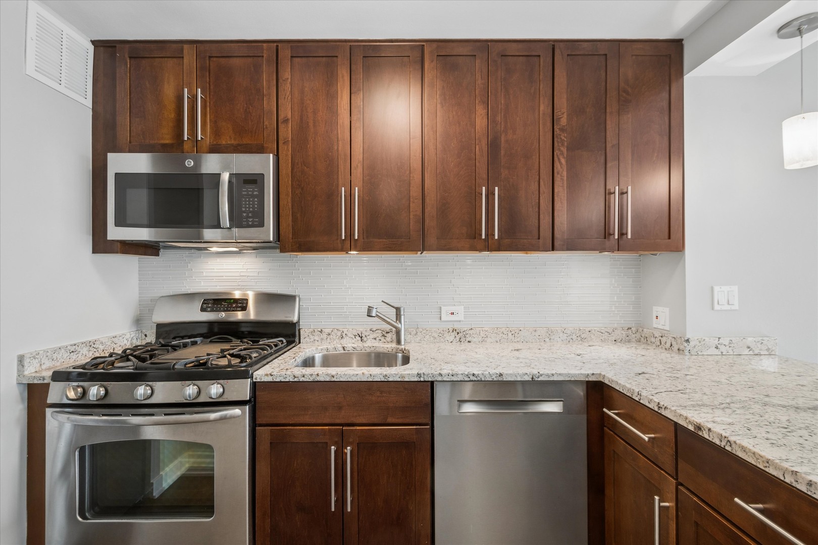 1 East Scott Street, Unit 1112 Chicago, IL 60610 - Photo 8 of 13