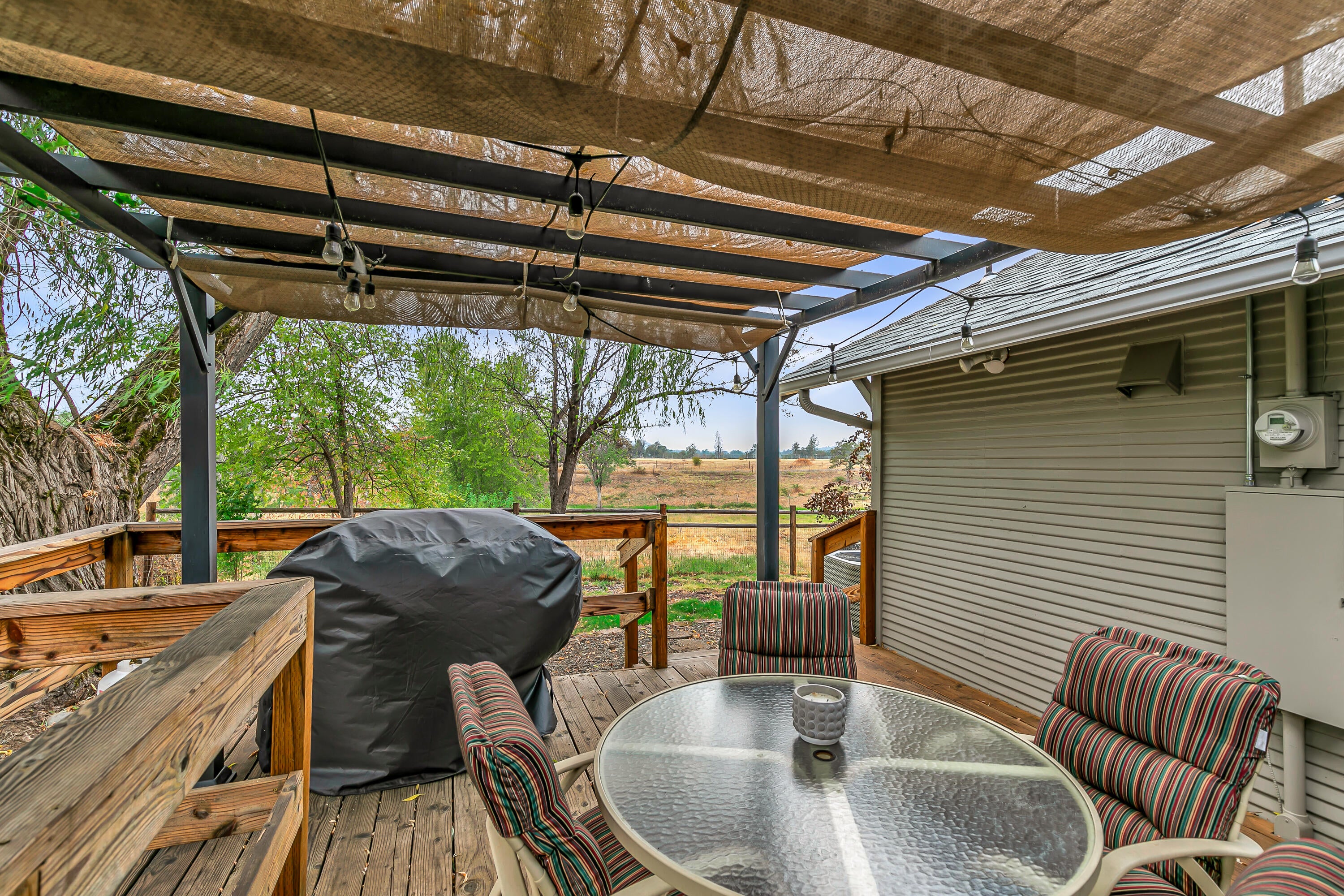 14145 Agate Road Eagle Point, OR 97524 - Photo 27 of 36 9R9A3477