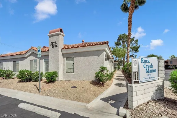 $1,395 | 5828 Vegas Drive, Las Vegas, NV 89108