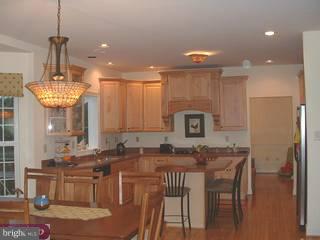 13 Cameron Court Exton, PA 19341 - Photo 2 of 3 Gallery Image 2