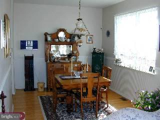 54 Manley Road Pennington, NJ 08534 - Photo 5 of 6