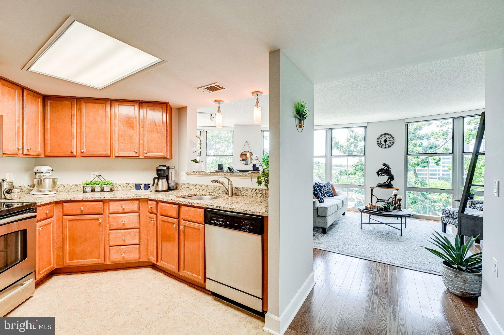 11800 Sunset Hills Road, Unit 714 Reston, VA 20190 - Photo 10 of 44 Gourmet Kitchen