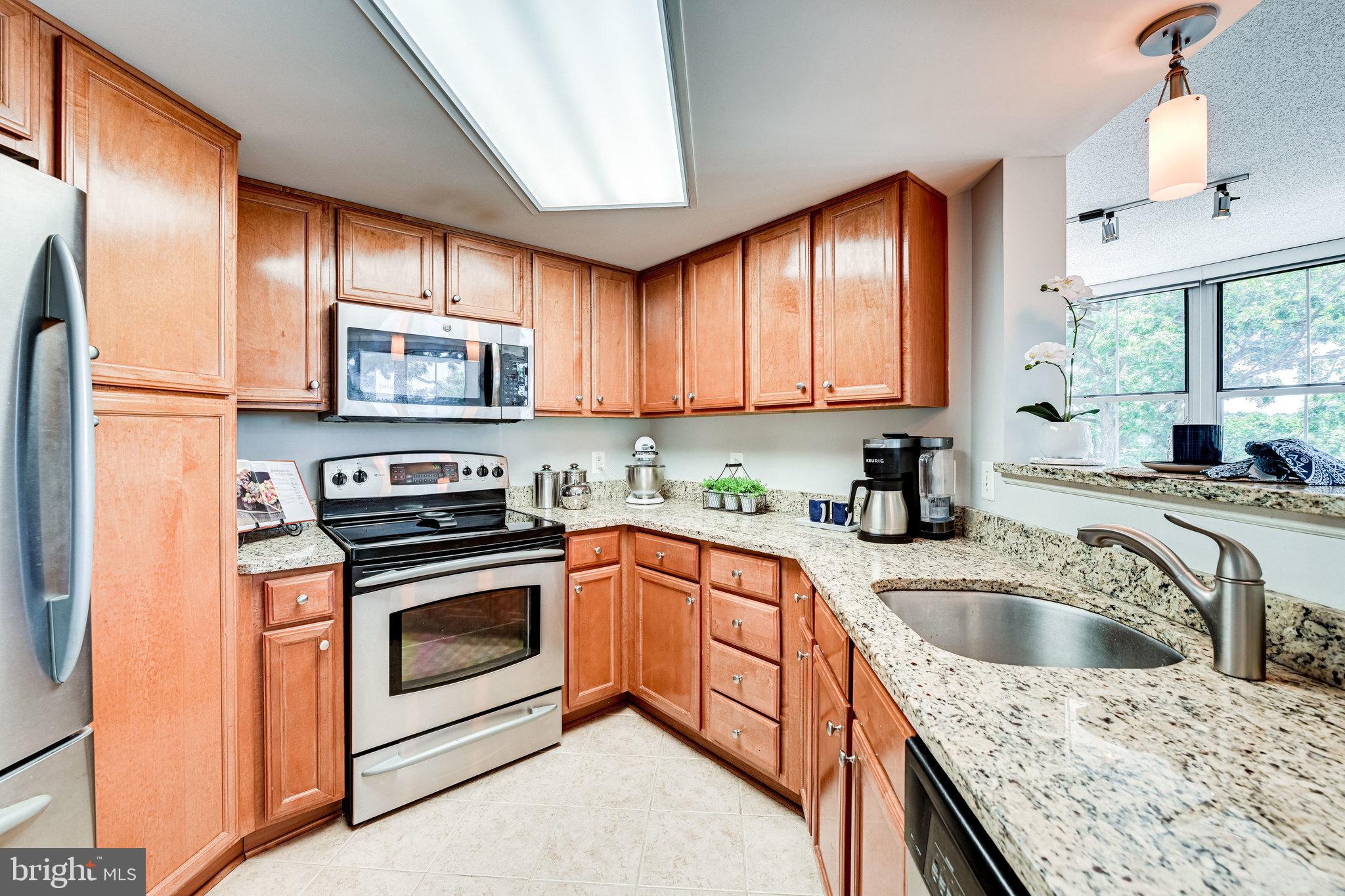11800 Sunset Hills Road, Unit 714 Reston, VA 20190 - Photo 11 of 44 Your inner chef is calling