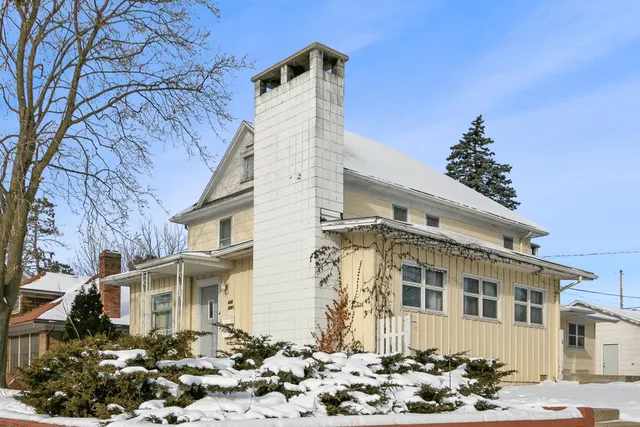 $310,000 | 435 8th Street, Baraboo, WI 53913