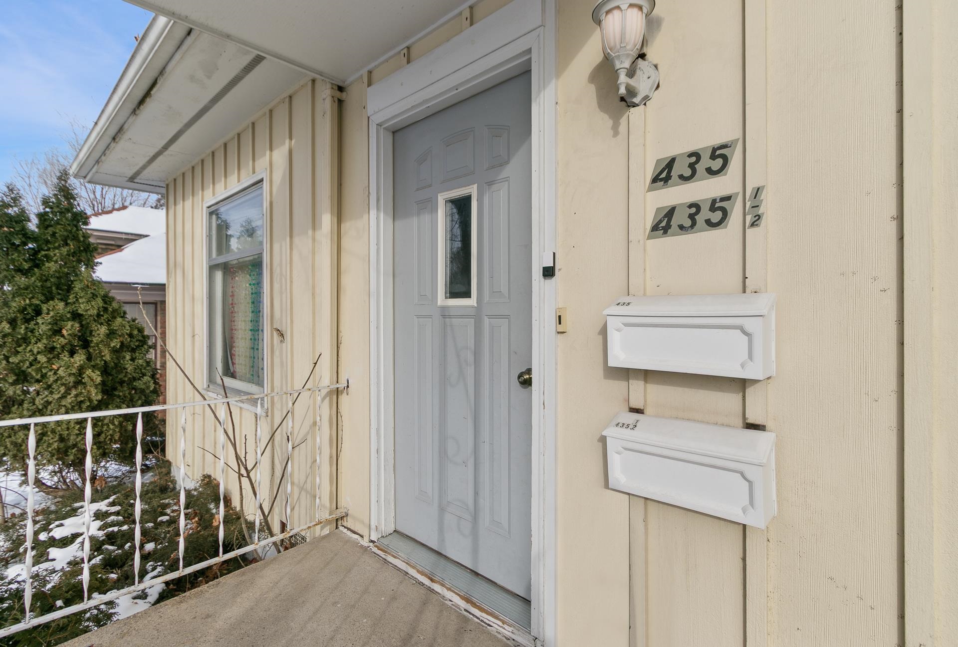 435 8th Street Baraboo, WI 53913 - Photo 3 of 43