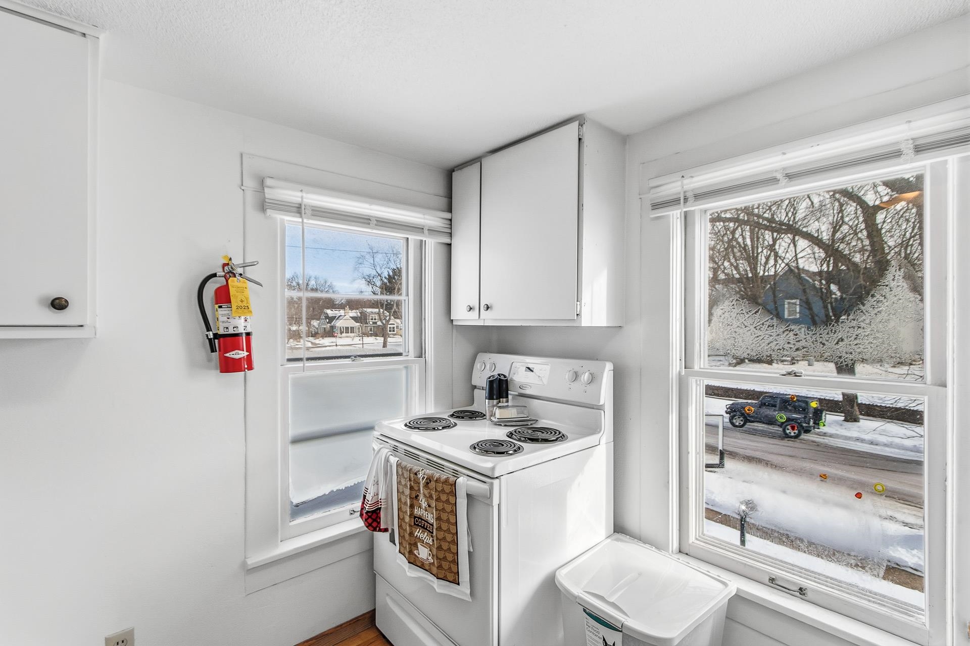 435 8th Street Baraboo, WI 53913 - Photo 8 of 43