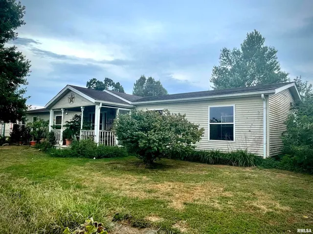 $179,900 | 4295 Lick Creek Road, Buncombe, IL 62912