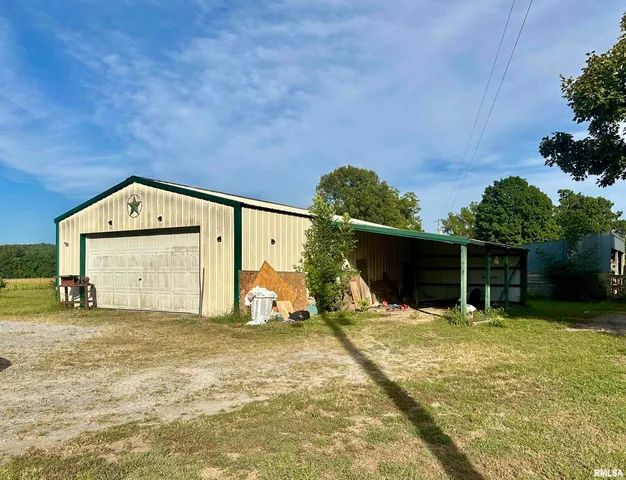 $179,900 | 4295 Lick Creek Road, Buncombe, IL 62912