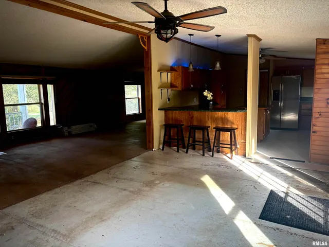 $179,900 | 4295 Lick Creek Road, Buncombe, IL 62912