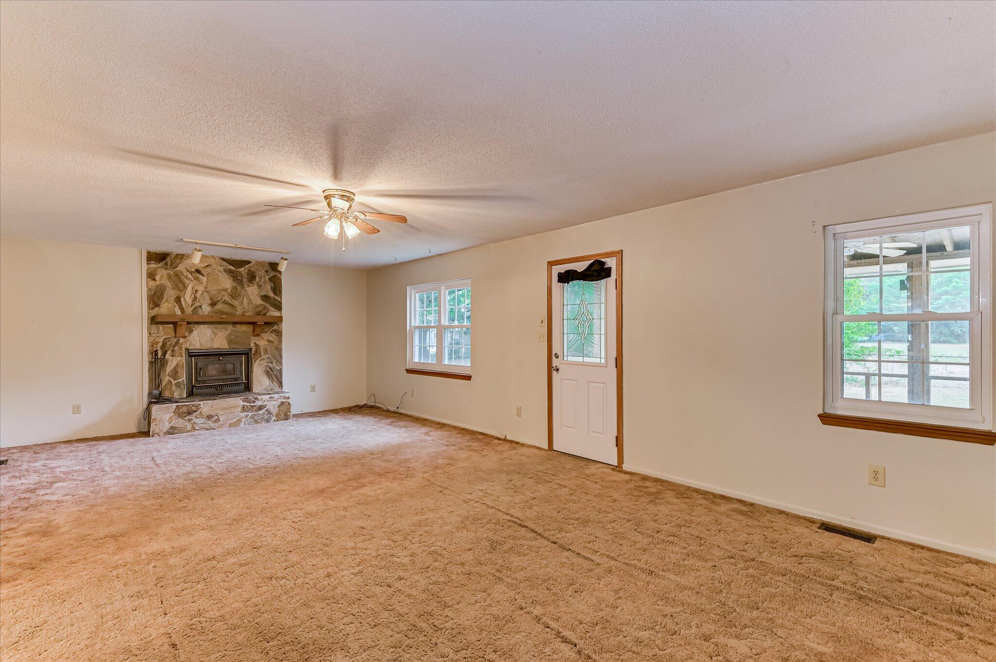 1086 Horseshoe Road Augusta, GA 30906 - Photo 18 of 44 Great room