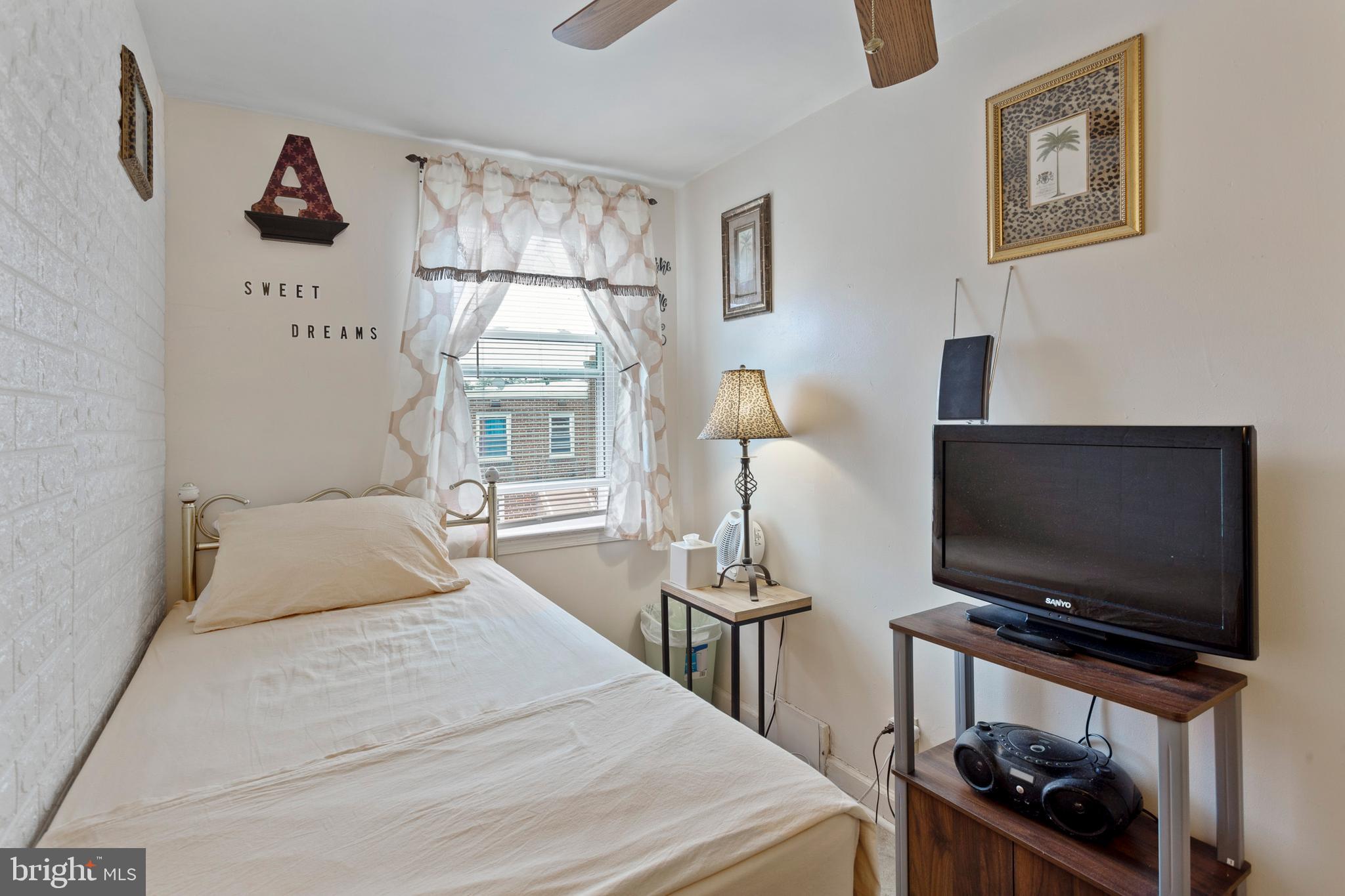 1624 Pennington Road Philadelphia, PA 19151 - Photo 15 of 21