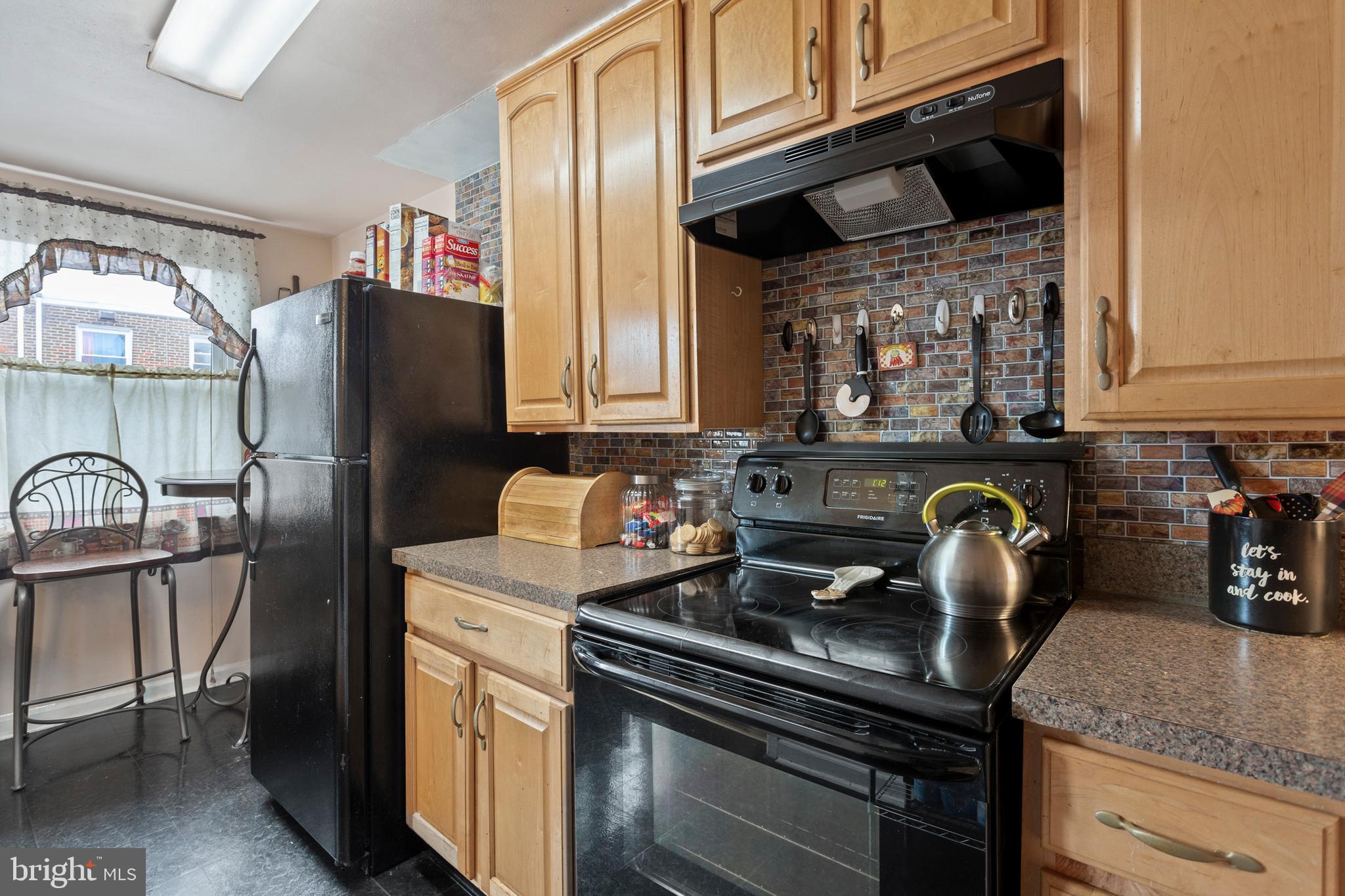 1624 Pennington Road Philadelphia, PA 19151 - Photo 9 of 21