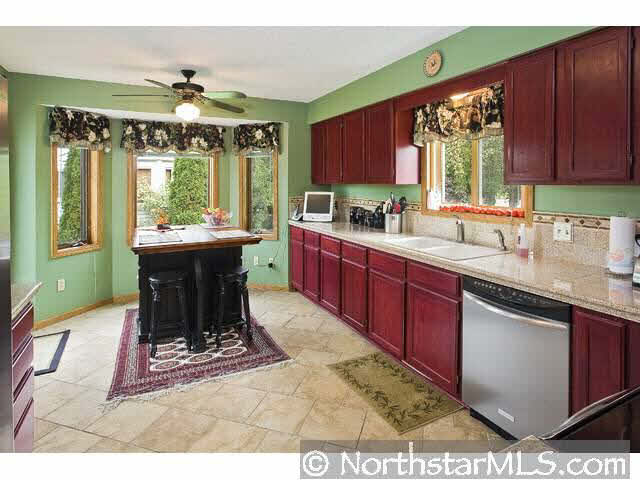 961 Stanwix Road Eagan, MN 55123 - Photo 3 of 10 Gallery Image 3