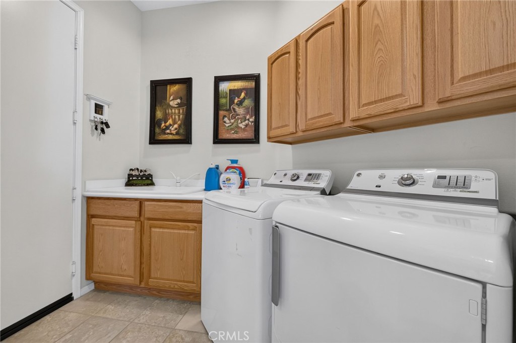 1727 Brittney Road Beaumont, CA 92223 - Photo 19 of 54 Laundry Room