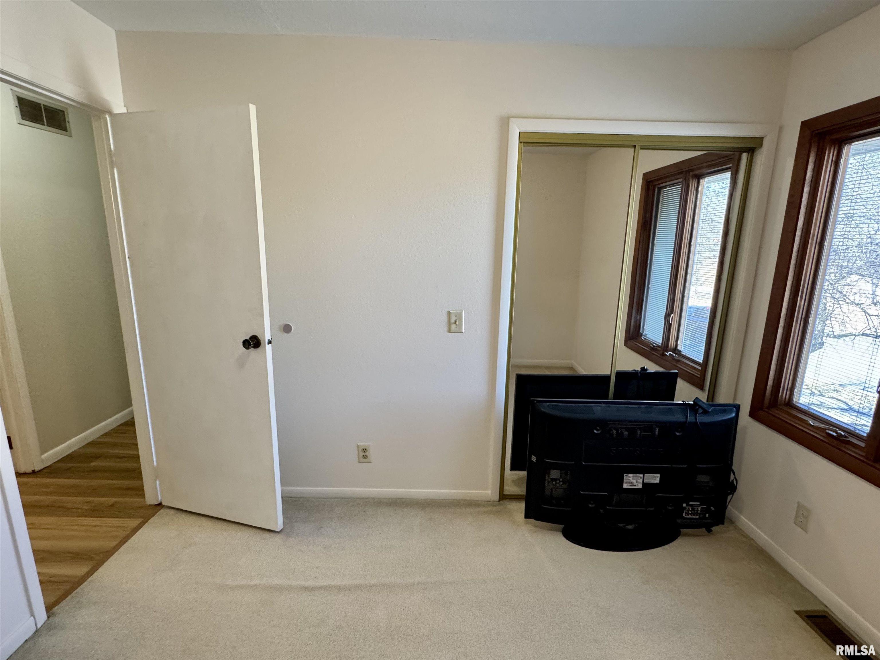 5 Indian Trail Road Macomb, IL 61455 - Photo 23 of 37 Gallery Image 23