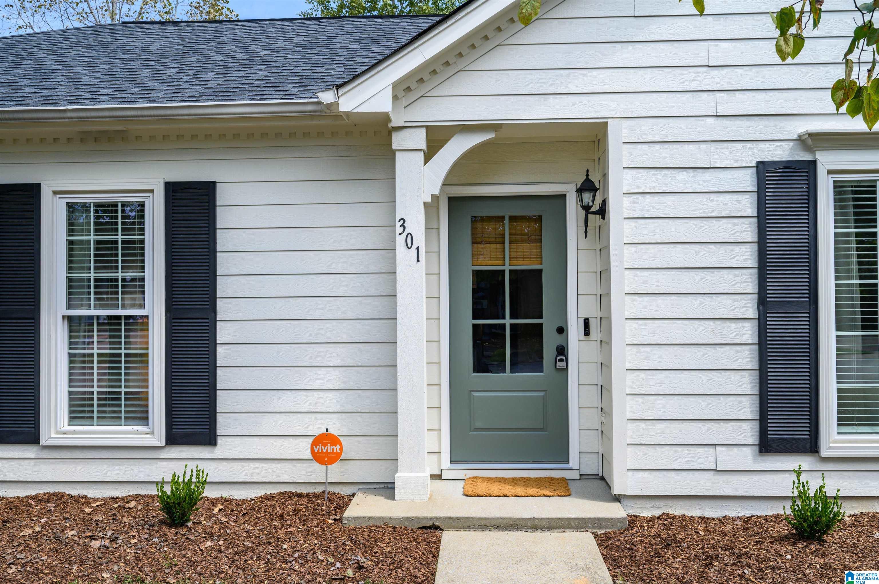 301 Mills Way Pelham, AL 35124 - Photo 4 of 44