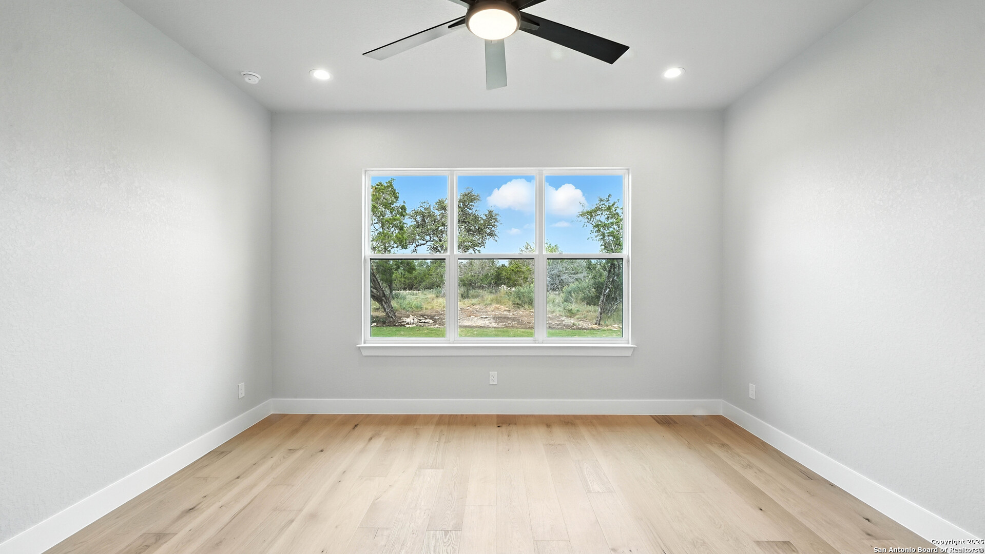 306 Toucan Drive Spring Branch, TX 78070 - Photo 36 of 50 an empty room with a window