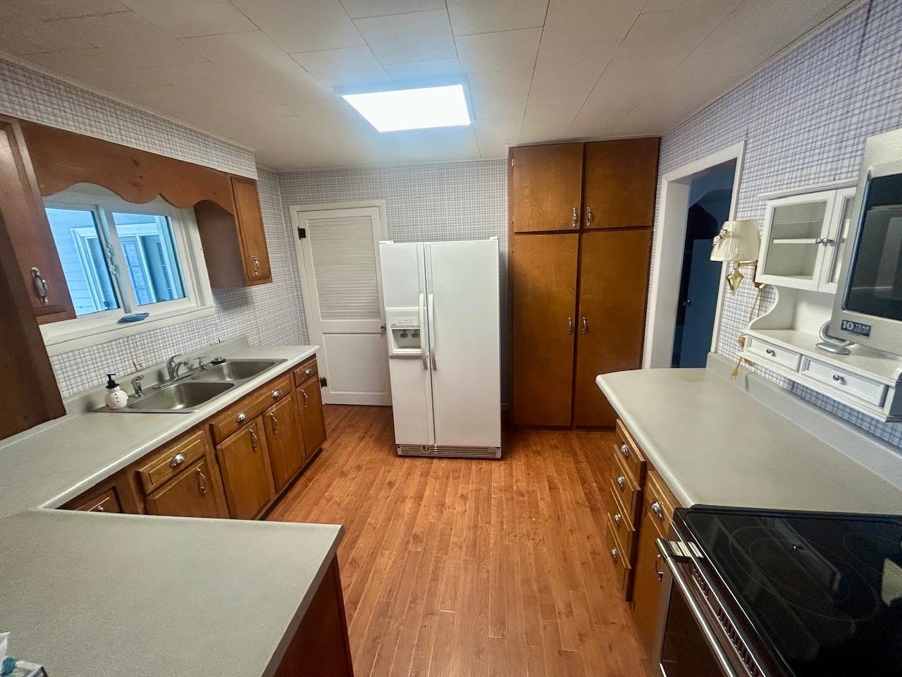 444 North Silverleaf Street Gladwin, MI 48624 - Photo 3 of 38