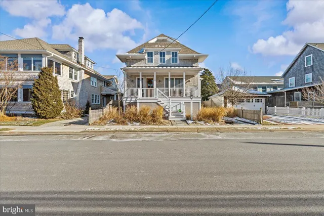 $3,900,000 | 683 Lake Avenue, Bay Head, NJ 08742