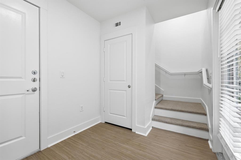 4110 Fairmount Street, Unit 1004 Dallas, TX 75219 - Photo 6 of 35 a view of entryway