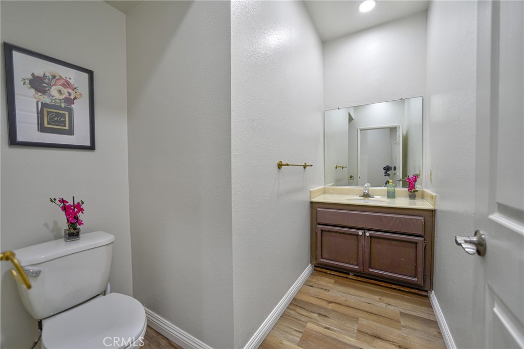 20851 Community Street, Unit 10 Winnetka, CA 91306 - Photo 20 of 23