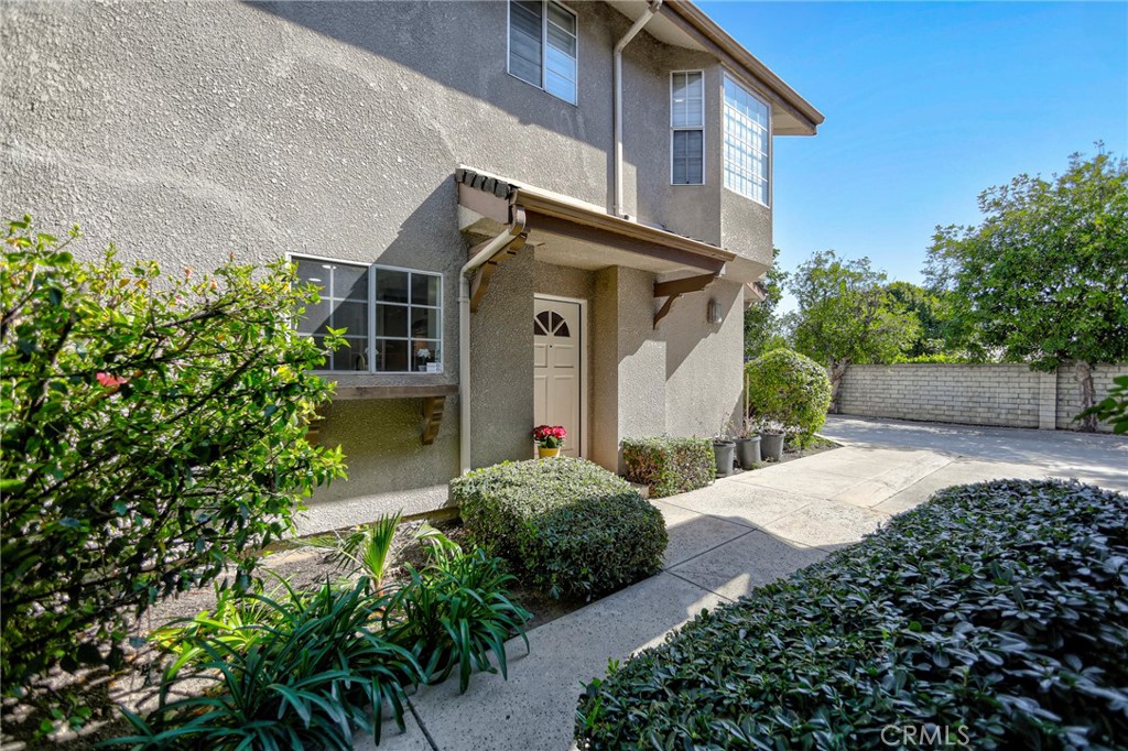 20851 Community Street, Unit 10 Winnetka, CA 91306 - Photo 2 of 23