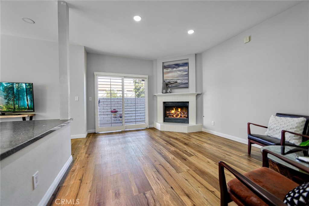 20851 Community Street, Unit 10 Winnetka, CA 91306 - Photo 5 of 23