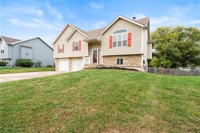$365,000 | 7808 Northeast 109th Circle, Kansas City, MO 64157
