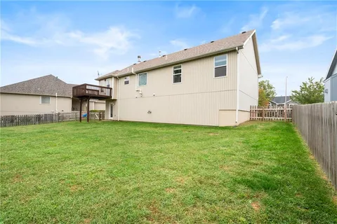 $360,000 | 7808 Northeast 109th Circle, Kansas City, MO 64157