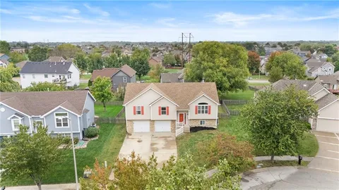 $360,000 | 7808 Northeast 109th Circle, Kansas City, MO 64157