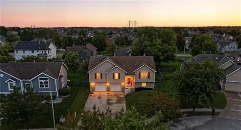 $360,000 | 7808 Northeast 109th Circle, Kansas City, MO 64157