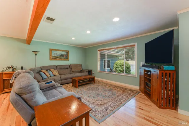 $610,000 | 1725 East Madrone Avenue, Ukiah, CA 95482