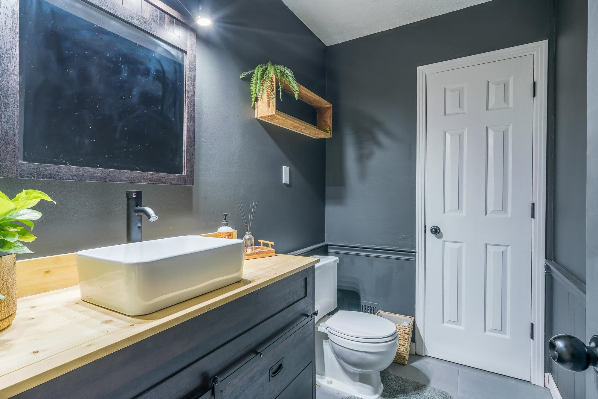 6780 Wytham Drive Memphis, TN 38119 - Photo 14 of 25 a bathroom with a sink toilet and shower