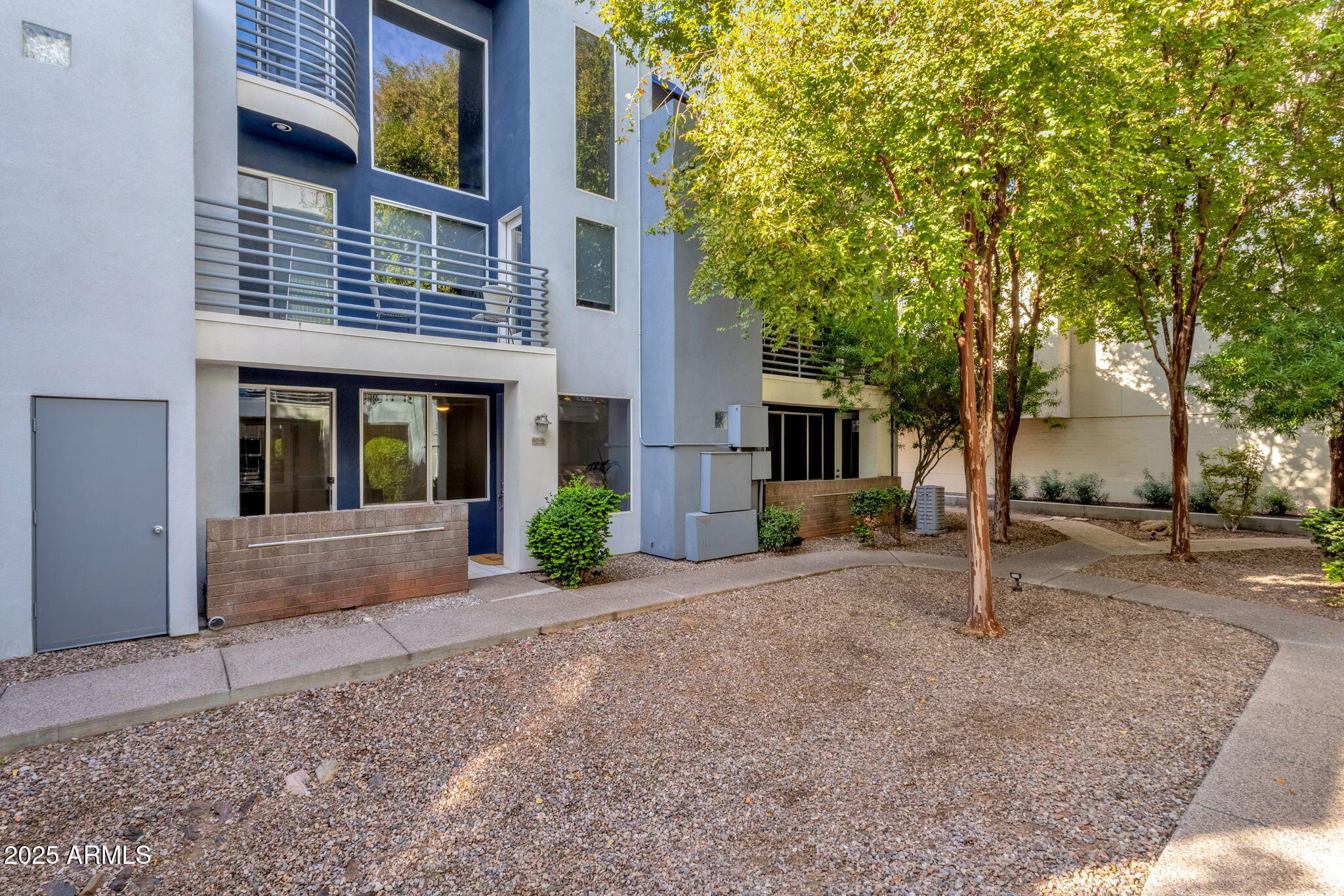 3633 North 3rd Avenue, Unit 1059 Phoenix, AZ 85013 - Photo 2 of 49 Courtyard